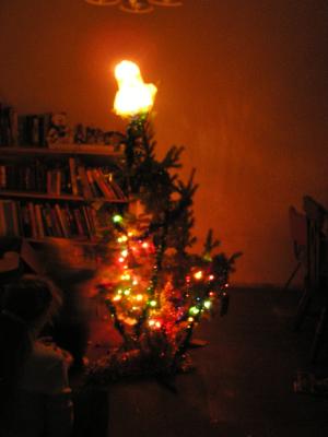 We beheld the light of the angel on the top of the tree.
