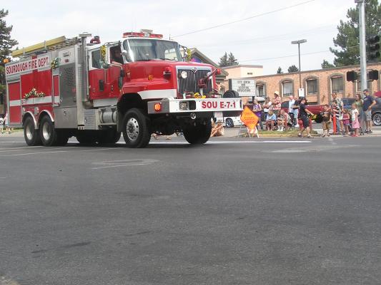 Sweet Pea Festival Parade.
Fire truck