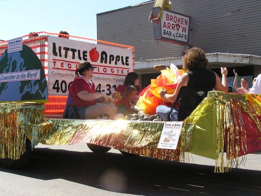 Little Apple Technologies Float.
Your Connection to the World.