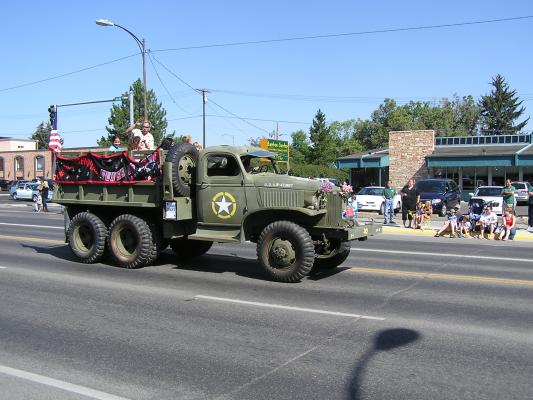 Class of 1976 in army truck
Sweet Pea Festival Parade.