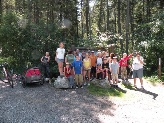 Group photo of the GVCC hike