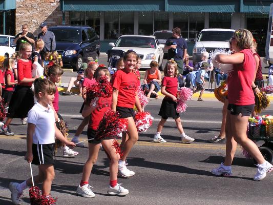 Cheer Leaders in the Sweet Pea Festival Parade.
Look close and you'll see Sarah and Rachel Beers