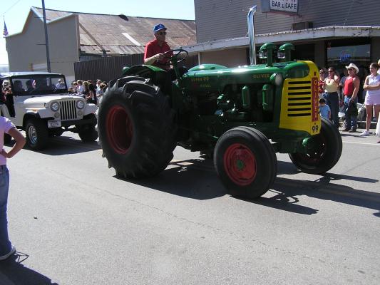 Lot's of tractors in the parade.