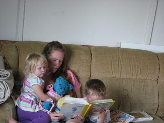 Sarah, Katie and Noah read Word Bird.